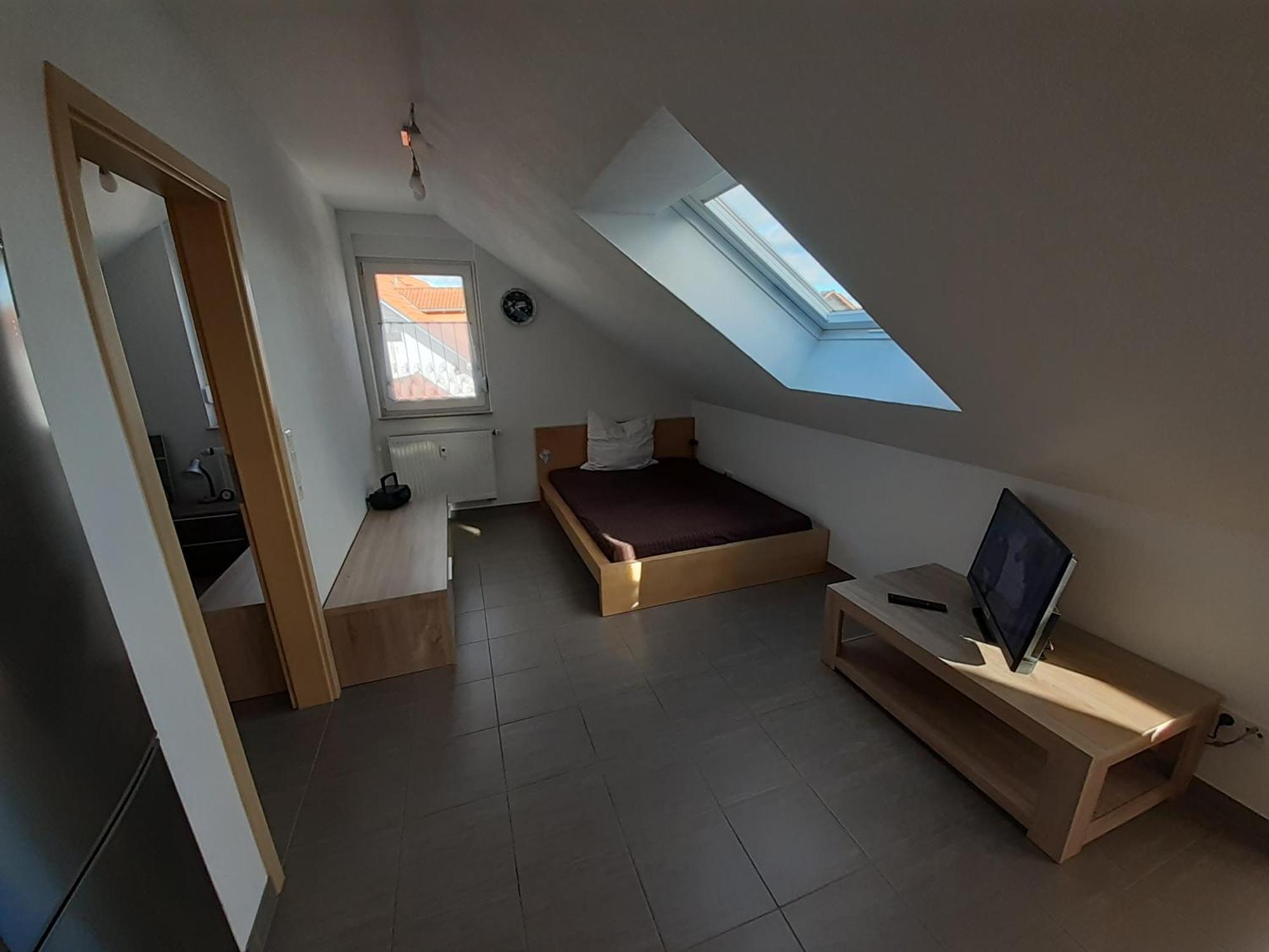 Fewo Steinhohle, Dg 45Qm, 1 Schlafzimmer & 1 Wohn-Esszimmer Mit Bett Sulzbach am Main Eksteriør billede